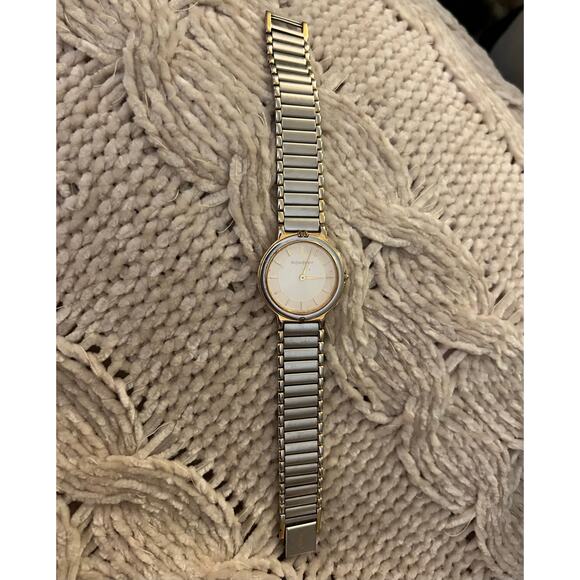 Vintage Yves Saint Laurent Wristwatch Two Tone Gold Silver Quartz✨ - Picture 3 of 14